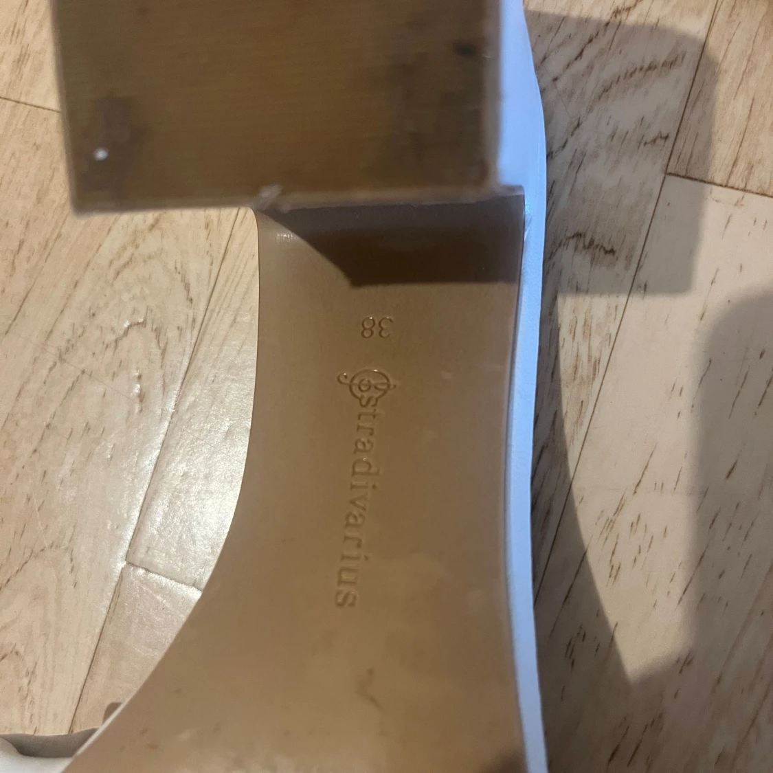 Stradivarius klackar - 91