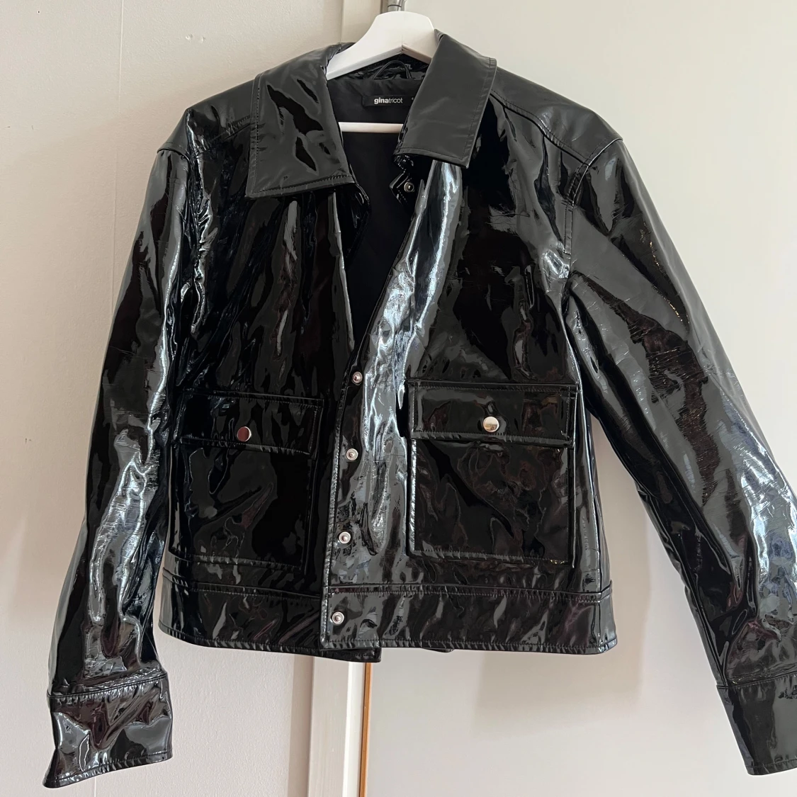 Glansig jacka