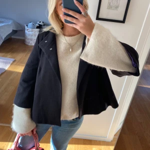 Trekvartsärmad kappa  - Så fin kappa! Storlek S🩷🙌🏼🙌🏼