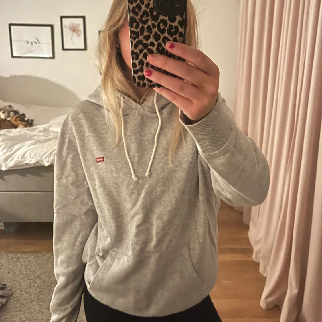 Levi’s hoodie - 91