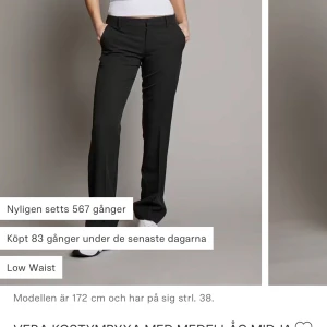  lågmidjade kostymbyxor bikbok  - Nästan inget att använda fint skick . Modell Vera från bikbok