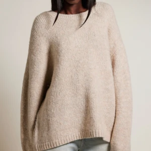 Stickad tröja - Superfin helt ny stickad tröja från bikbok!! säljer då jag har en massa liknande redan 💘