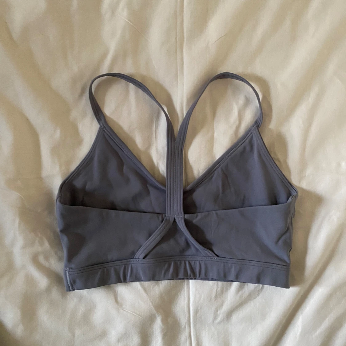 lila sport-bh från gymshark  - 90