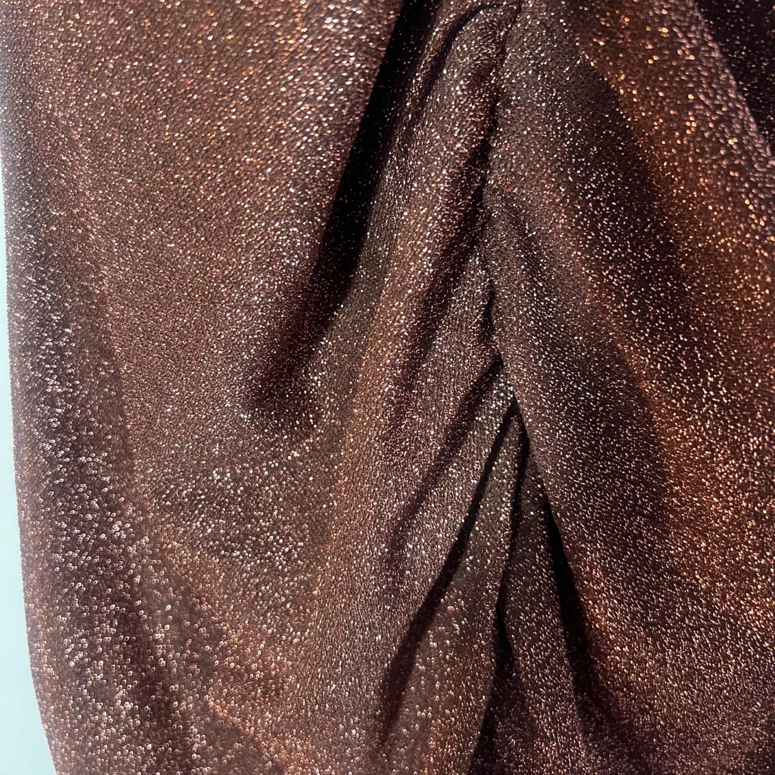 Glittrig halterneck klänning - 91