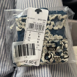 Stringtrosor intimissimi - Stringtrosor från intimissimi i storlek S (deras minsta storlek). Helt oanvända och oöppnade.