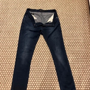 Nudie jeans  - Nudie jeans "Lean Dean" | Skick 8/10 | nypris ca 1500 mitt pris 499 | dm vid frågor och funderingar |