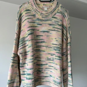 Stickad tröja - Så fin stickad tröja från Monki, endast använd 1 gång!🩷