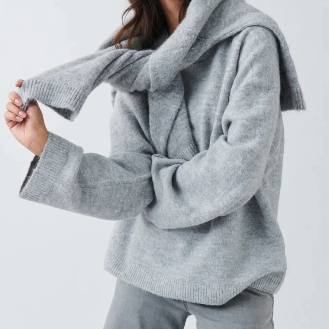 Grå stickad tröja  - 90