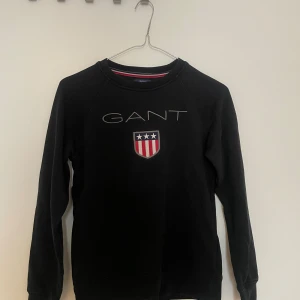 Gant sweatshirt - Säljer min gamt sweatshirt i storlek 146/152, perfekt skick!