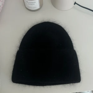 Kasmirmix mössa  - Från julidesign, fåtal i lager. Såklar tiaminens 