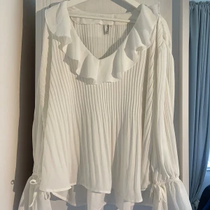 Nelly blus - Jätte söt blus/ tunika ifrån nelly🤍