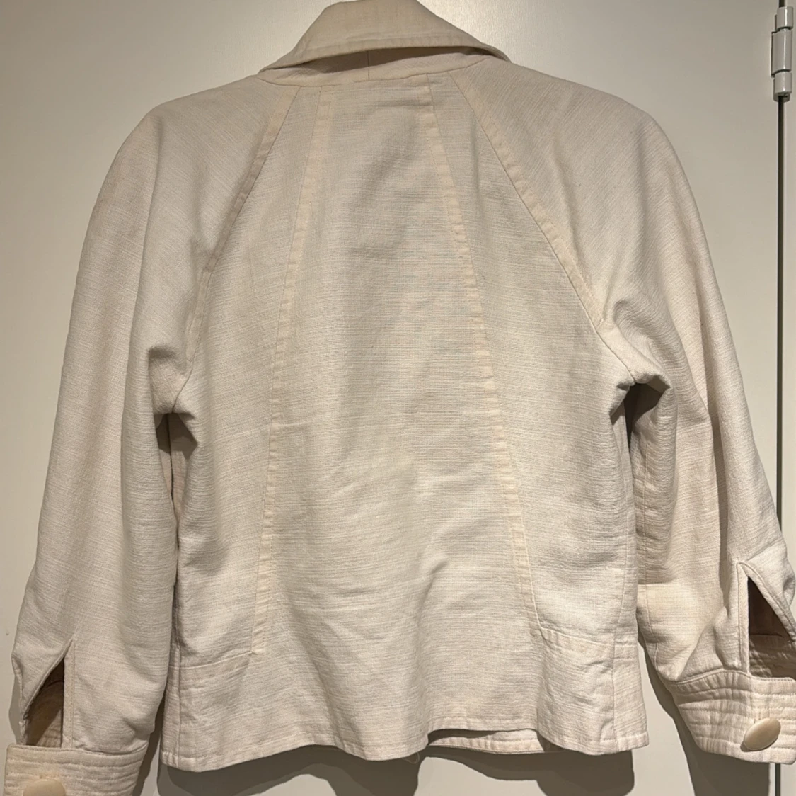 Beige/vit jacka  - 92