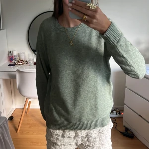Only stickad tröja - Ljusgrön stickad tröja från only 💚 jättebra skick!!!