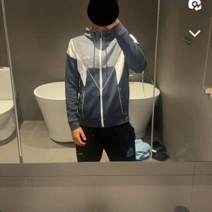 Boss tröja  - Storlek s