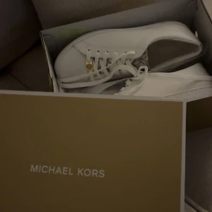 Michael Kors skor - Helt oanvända nya michaelkors skor.