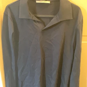 A Days Of Martch tröja  - En blå A days och martch tröja storlek S ganska ny  