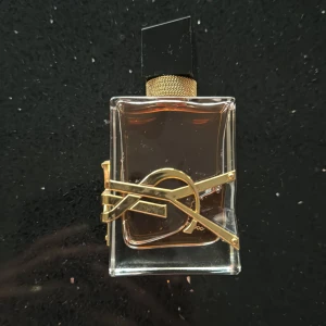 Yves saint Laurent  - Använd bara en gång. Det var present och inte min smak 