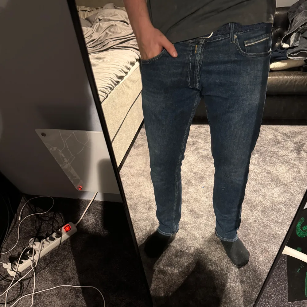 Schyssta replay Jeans som ej kommer till användning längre, sköna som satan och väldigt enkla att klä. Jeans & Byxor.