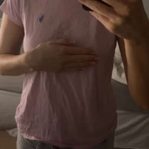 Ralph lauren skjorta - rosa t shjorta från ralph lauren