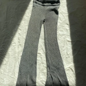 Mjukis byxor  - Passar jötte bra nu till hösten jätte mysiga och skönt material 