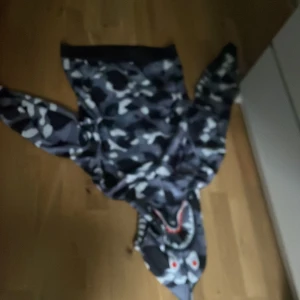 Bape hoodie  - Bra skick aldrig använd 