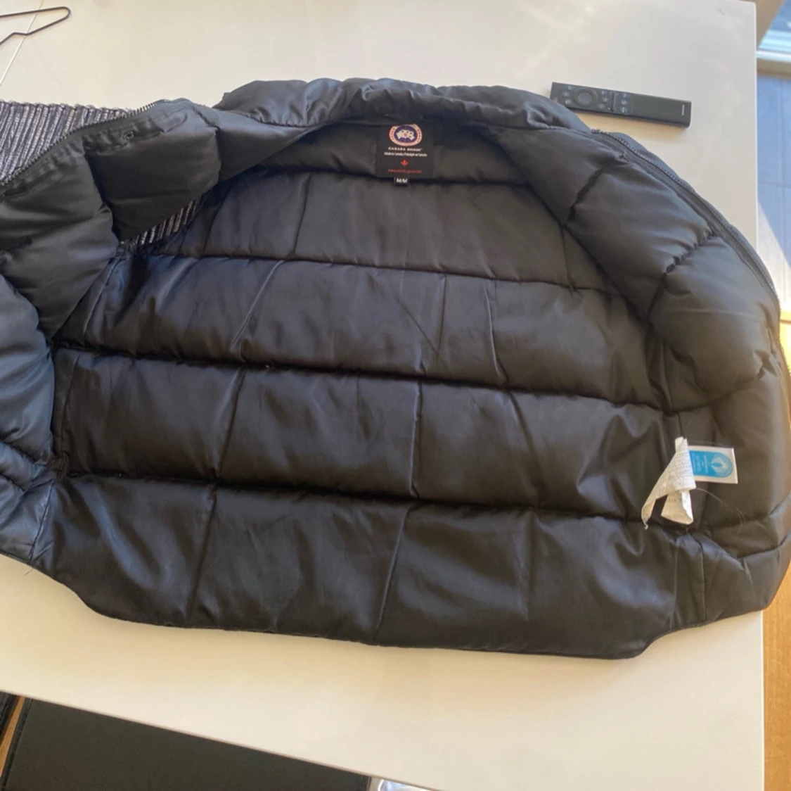 Säljer min Canada Goose väst  - 90