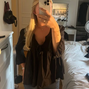 Odd Molly blus - Säljer denna supersöta odd mollyblusen som jag köpt på Sellpy för 350 kr. Fint skick!