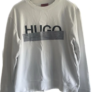 Hugo Boss Sweatshirt  - Cool och speciell Hugo buss sweatshirt. En tröja som får många blickar.
