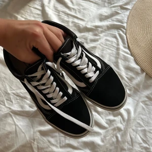 Vans - Sparsamt använda i storlek 37.