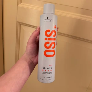 Helt ny osis hårspray 300 ml  - Har flera hemma. Säljer för 80kr styck.  Helt oanvänt. 