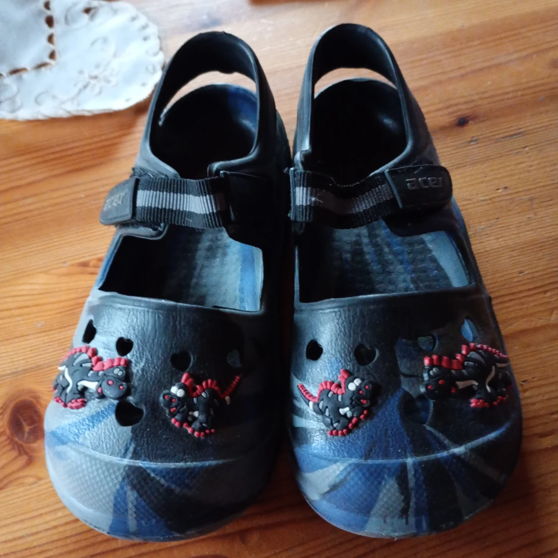 Sandaler med motiv stl 25-26