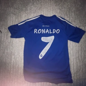 Ronaldo fotbolls tröja  - Haft i 5 år
