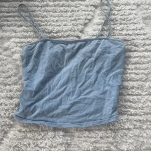 Blått linne - Ett väldigt använt linne ass najs och väldigt simpel 