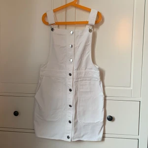 Jeans klänning  - Använd en gång Inga skador💕