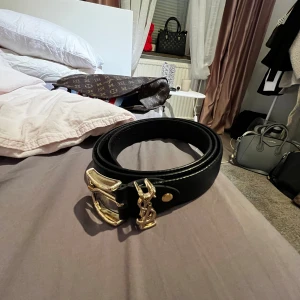 Bälte  - Nyskick, äkta läder. Pris kan diskuteras.