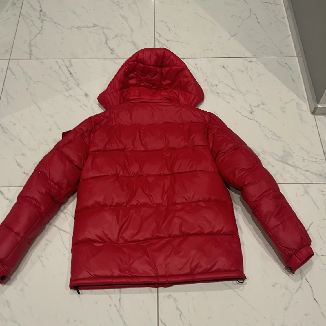 Röd Jacka - 91