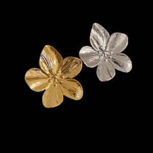 Ring - Fin Blom ring Finns i Guld/Silver Justerbar  89kr/st eller 169kr för två! Modell 160