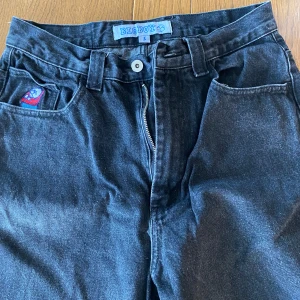 Big Boys Jeans - Svarta big boy jeans knappt använda i bra skick. Har du medium passar dessa