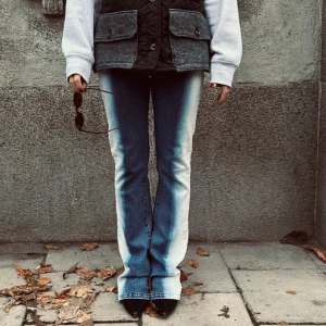 Jeans med bleking  - Så snygga jeans med bleking😍 Köp via Instagram: Second Chance Uf