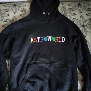 Travis Scott Astroworld Hoodie - Har tyvärr växt ur hoodien :(