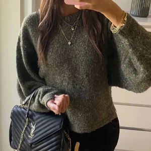 stickad - riktigt söt skjorta, storlek xs❤️