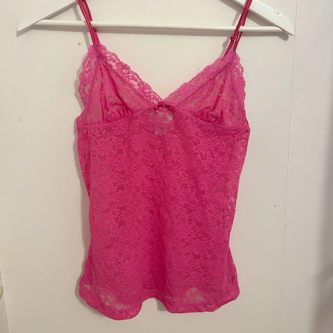 Rosa spetslinne med rosett - 2