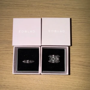 Edblad peak ringar😍😍😍 - Säljer dessa två populära ringarna från Edblad i storlek S (16,8 mm) då jag har dubbelt av de. De är silvriga samt även i jätte bra skick. 250 för den stora och 200 för den lilla eller 400 kr för båda😍Hör av dig vid frågor🫶🫶