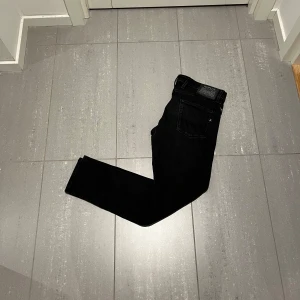 Replay Anbass Jeans - Säljer nu dessa replay Anbass jeans, skriv för fler bilder/frågor🙌🏼