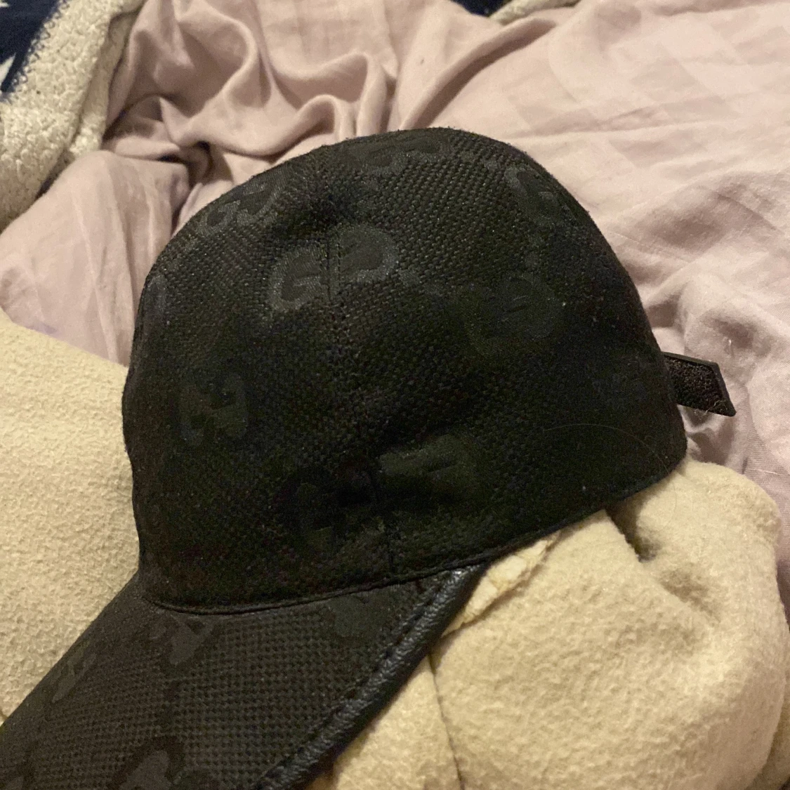 Svart Gucci jumbo keps med mönster - 90