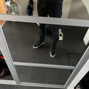 Jack & Jones jeans - Säljer nu ett par näst intill oanvända jeans ifrån Jack & Jones i modellen Regular/Clark i storlek W30/ L30 då jag växt ur dom. Hör av er vid frågor. Priset kan diskuteras