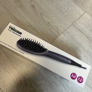Straightening brush - Tristar 2 in 1, plattång och borste i ett, ej använd.