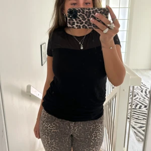 svart topp - söt svart topp