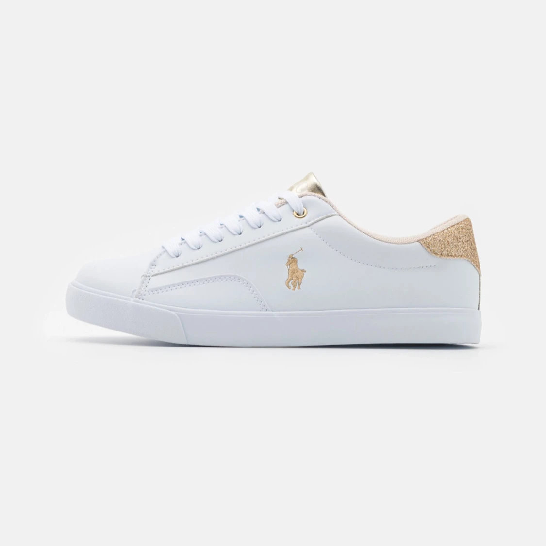 Vita sneakers med gulddetaljer från Polo Ralph Lauren