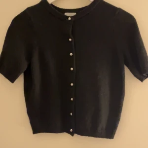 Stickad Kofta  - Från H&M  Storlek XS 